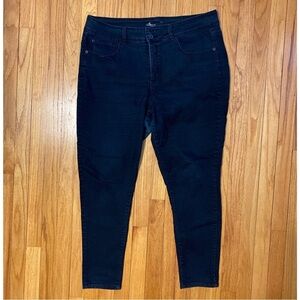 American Rag Black Skinny Jeans Size 18W